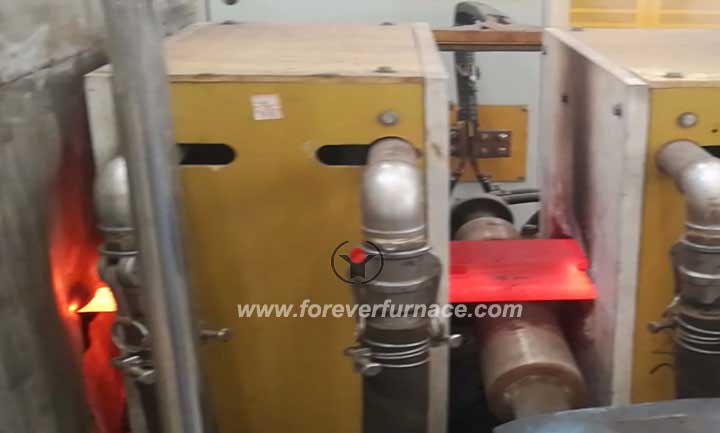 Steel plate induction heating furnace